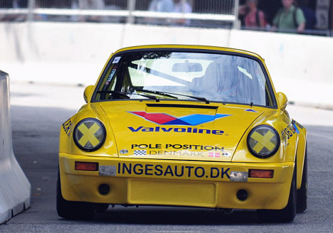 Lørdag vandt Michel Nykjær den historiske klasse for biler op til 1976 i en lånt Porsche 911 RSR fra 1976.